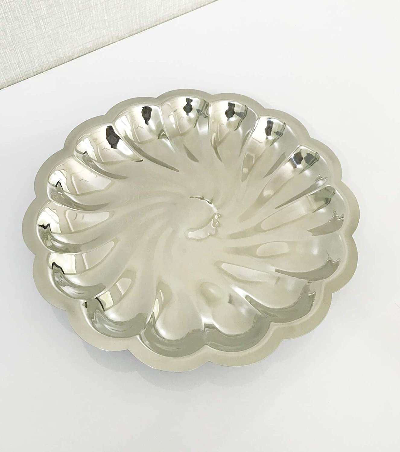 NJ Designer Stainless Steel Shiny Finish Appetizer Starter Serving Dry Fruit Snacks Dinnerware Tray Platter for Home Decorative Showpiece Hotel Restaurant Use Table Accessories (21 cm)