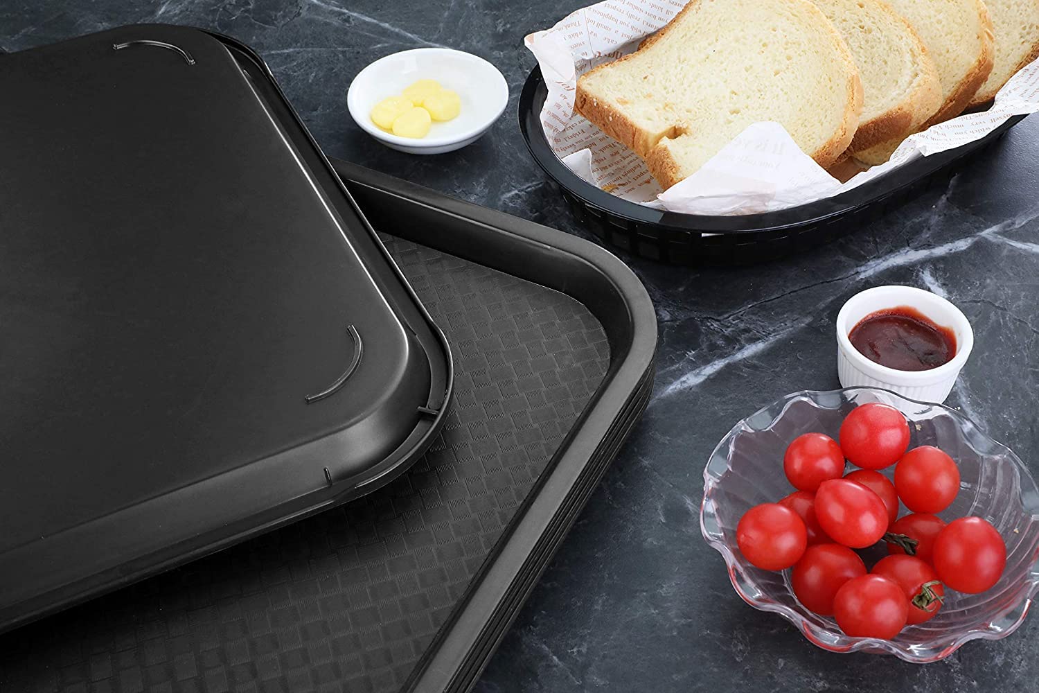 NJ Plastic Serving Platter Large Tray Unbreakable Snacks Tea Serving Tray Black Drink Breakfast Tea Dinner Coffee Salad Food for Dinning Table Home Kitchen (16 X 12 Inches) : 1 Pc.