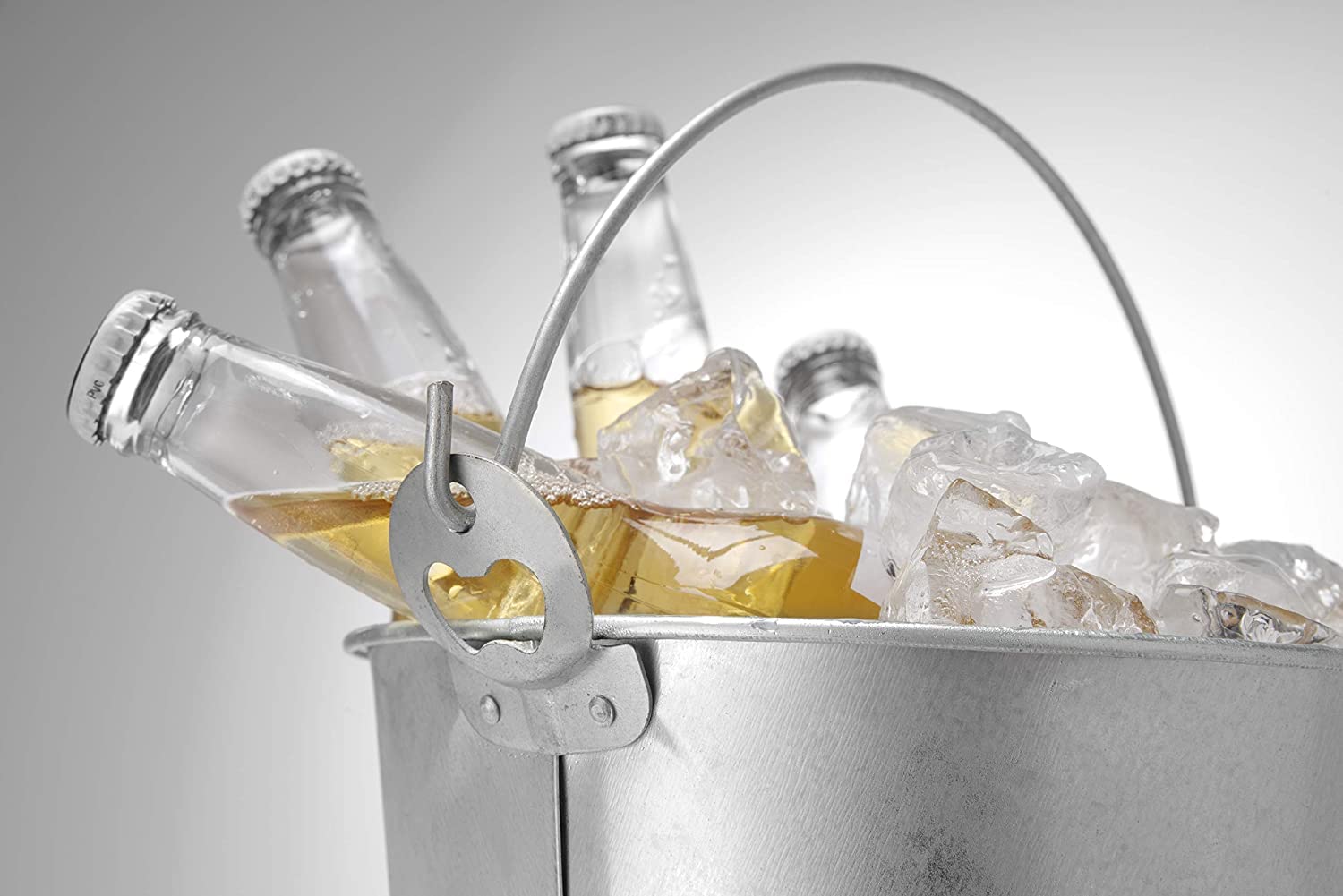 NJ Beer Bucket, Galvanised Beer Bucket Built-in Bottle Opener, Party Bucket, Ice Bucket, Wine Bucket, Bar Bucket, Beer Bucket for Party: 1 Pc.